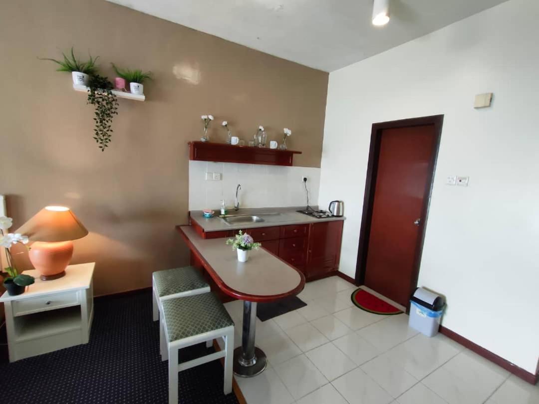 Seaview Deluxe Studio Couples Room S Танджунг-Бунгах Екстер'єр фото