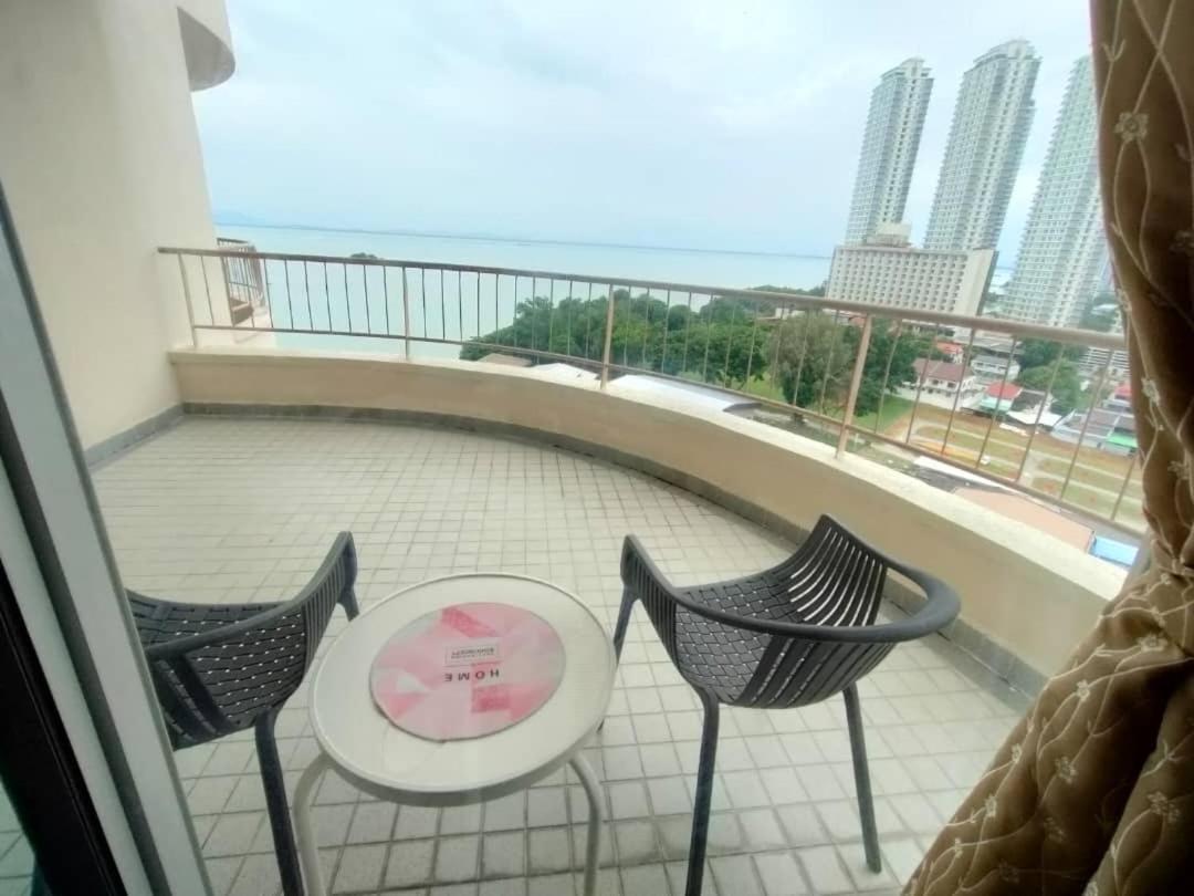 Seaview Deluxe Studio Couples Room S Танджунг-Бунгах Екстер'єр фото